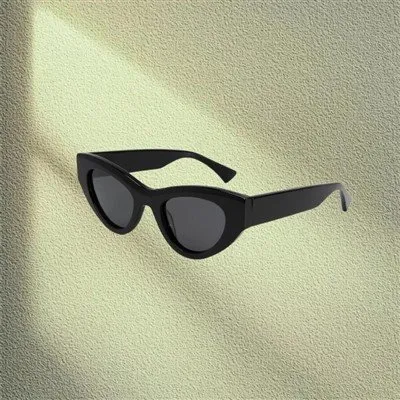 Kacamata Hitam Mata Kucing untuk Wanita